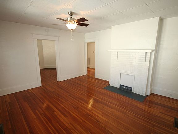 2nd image of 1308 W Chapel Hill St