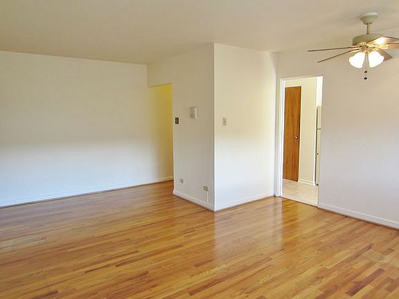 2nd image of 670-680 N Pearl St #690