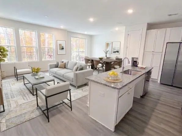 106 Myrtle Rd, Warren, NJ 07059