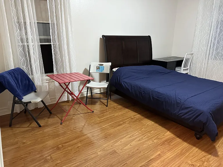 7 Bishop Ct — Photo 1