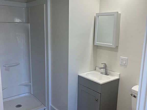 4th image of 281 Main St APT 3