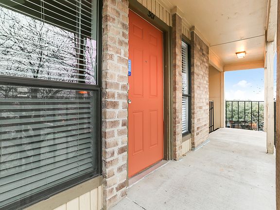 4th image of 3000 Guadalupe St Unit 301