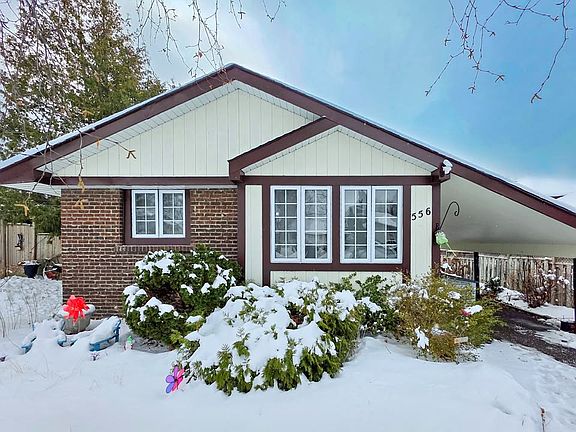 2nd image of 556 Capilano Cres