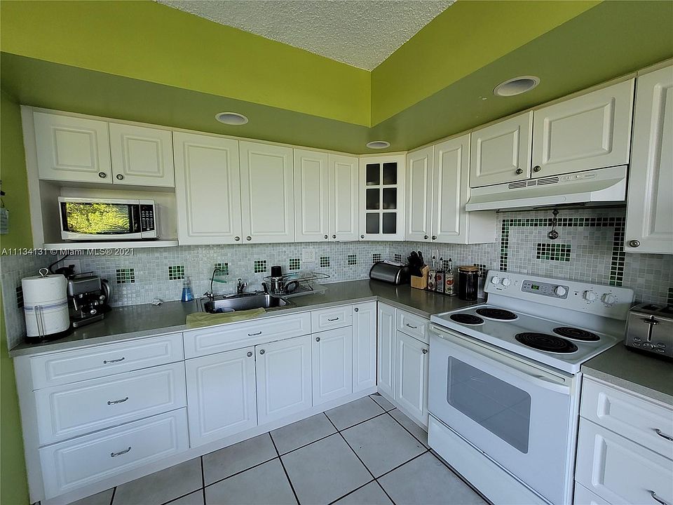 1st image of 8500 SW 133rd Avenue Road 412