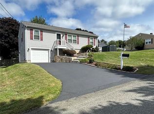 24 Well Meadow Way, Tiverton, RI 02878