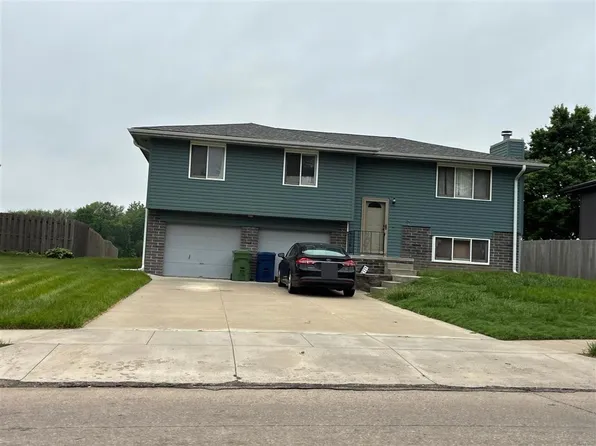 2321 Hogantown Dr, Bellevue, NE 68123