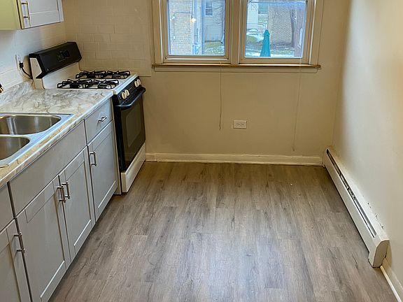4th image of 4850 Greenwood Ave #2A