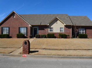 1718 N 10th St, Broken Arrow, OK 74012