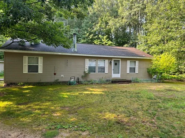 7894 Springwood Lake Rd, Harrison, MI 48625