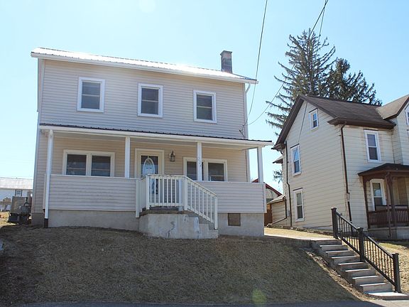 2nd image of 224 E Lamb St