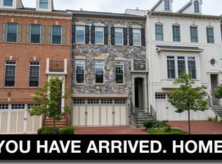 6784 Stockwell Manor Dr, Falls Church, VA 22043