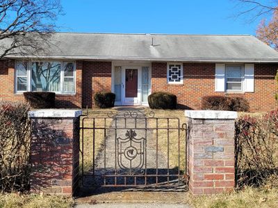 105 E Russell St, Saint Clair, PA, 17970