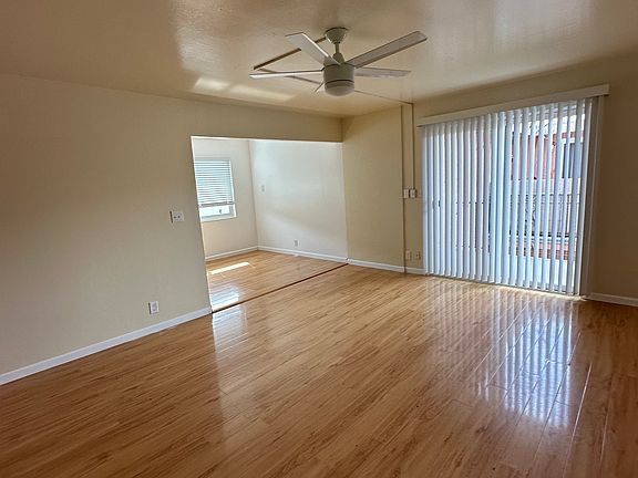 4th image of 941 Tamarack Ln #8