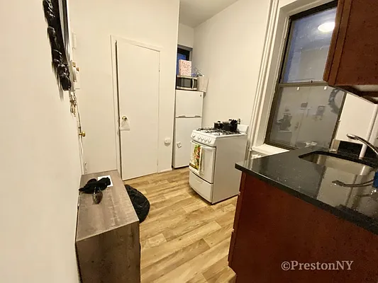 Rented by JM Preston Properties LLC | media 8