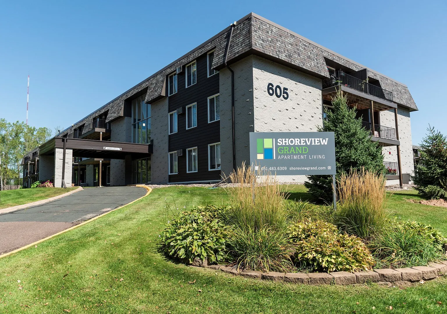 Shoreview Grand — Photo 2