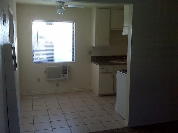 5th image of 4613 Canoga St #I