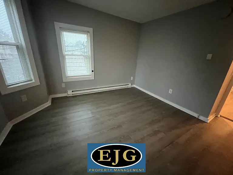 211 Pine St #2 — Photo 12