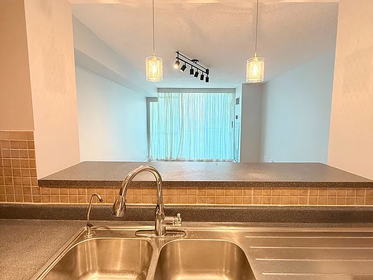 28 Pemberton Ave #1007 — Photo 7