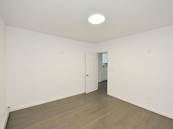 5th image of 62 Forestville Ave