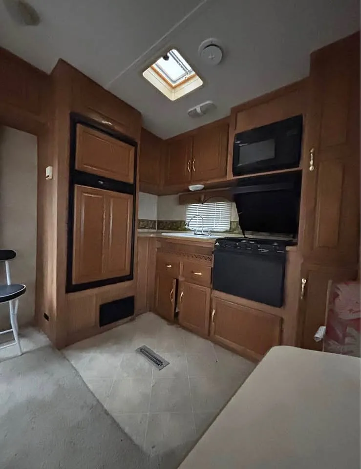 1 bed, $900 — Photo 2