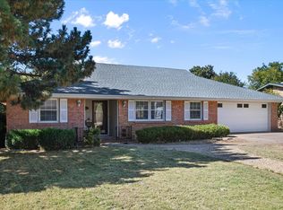 1105 Floydada St, Plainview, TX 79072