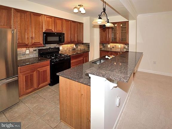 4th image of 10328 Sager Ave Unit 316
