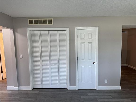 5th image of 1106 SE Belmont Dr