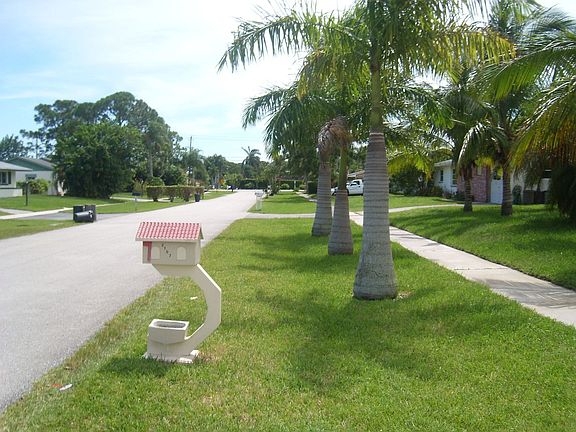 2nd image of 2157 W Palma Cir