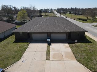 1264 Vintage Ln, Nixa, MO 65714