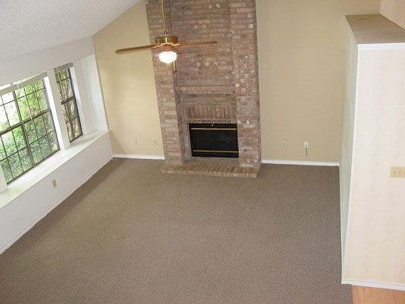 4th image of 819 Clearwater Trl