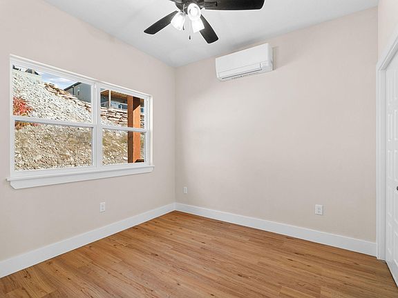 4th image of 250 Liezl Lane