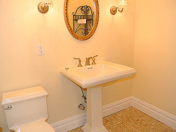 5th image of 271-10 Grand Central Pkwy APT 33B