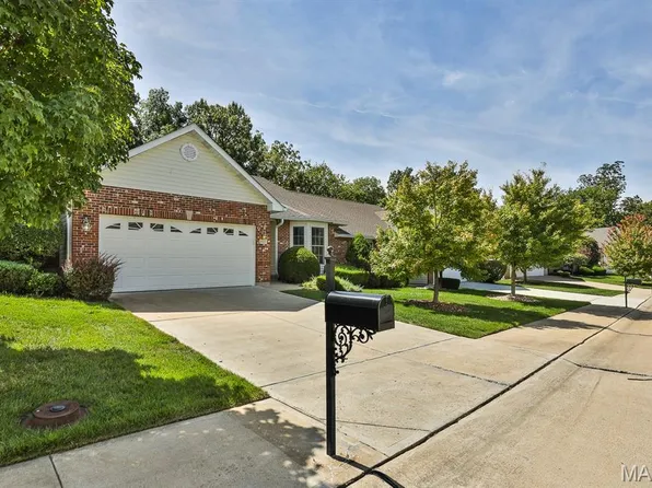 1122 Villa Flora Dr #45C, O'Fallon, MO 63366