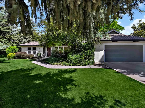 5145 N Riverfront Dr, Garden City, ID 83714