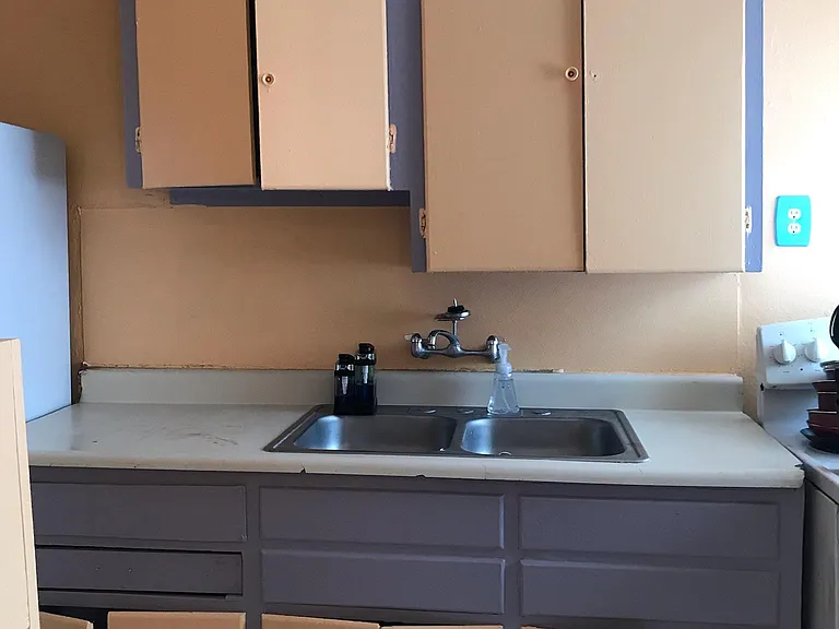 646 Glazebrook St #3 — Photo 6