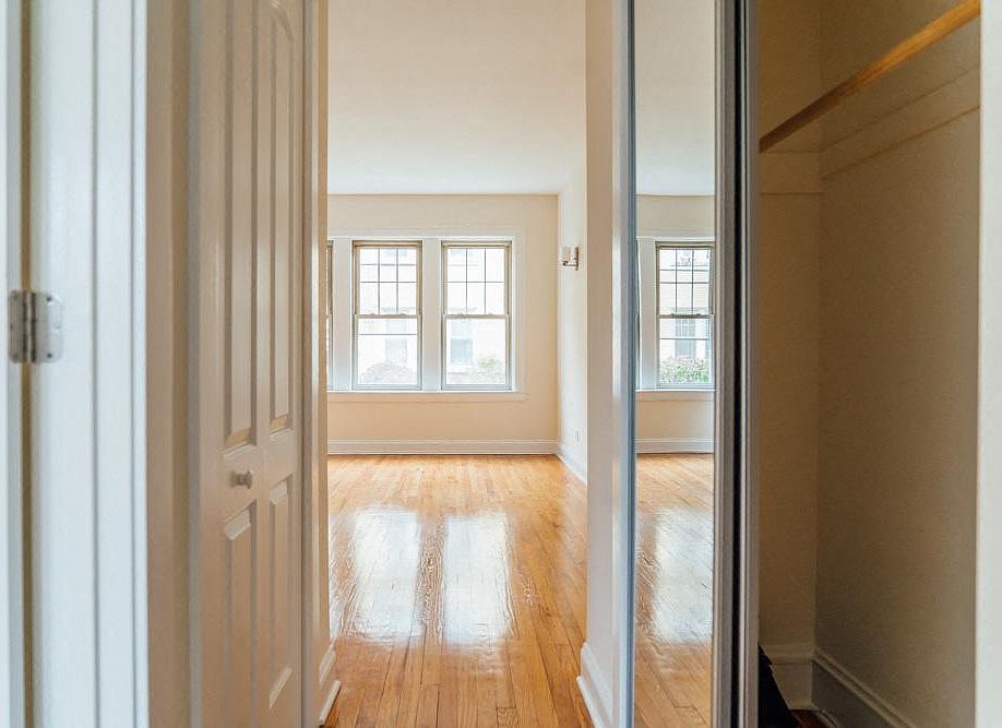 1st image of 5060 N Wolcott Ave #60-W3