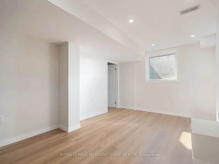 1410 Wellwood Ter #BASEMENT — Photo 12