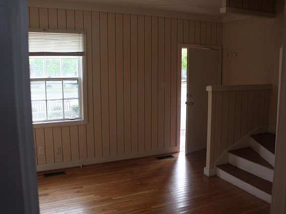 3rd image of 10352 Warwick Blvd