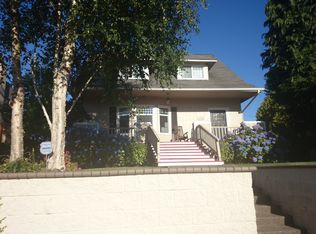 3033 27th Ave W, Seattle, WA 98199