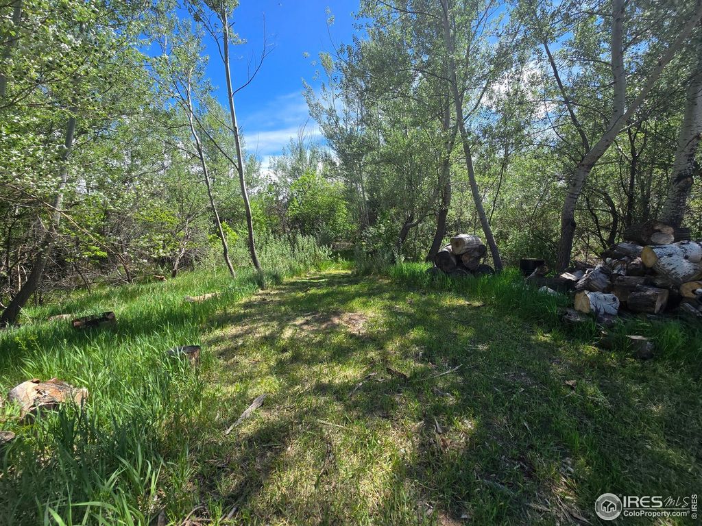 2001 W Prospect Rd
