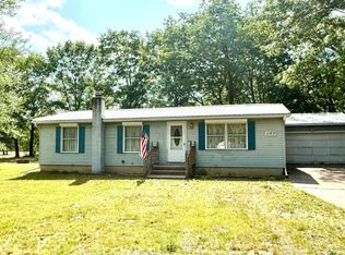 1103 Barcelona Dr, Lake Isabella, MI 48893