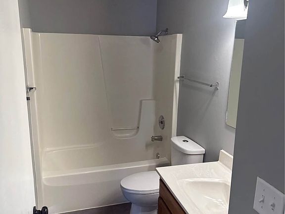 5th image of 317 E North St #317
