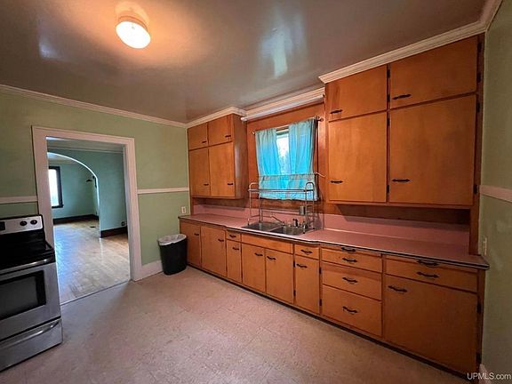 5th image of 657 Lake Ave #A