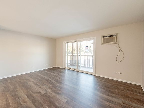 3rd image of 5752 W 128th St #103
