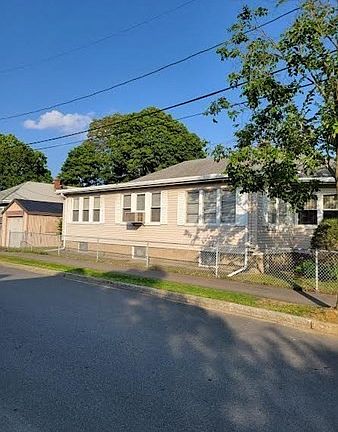 5th image of 24 Curtis Ave