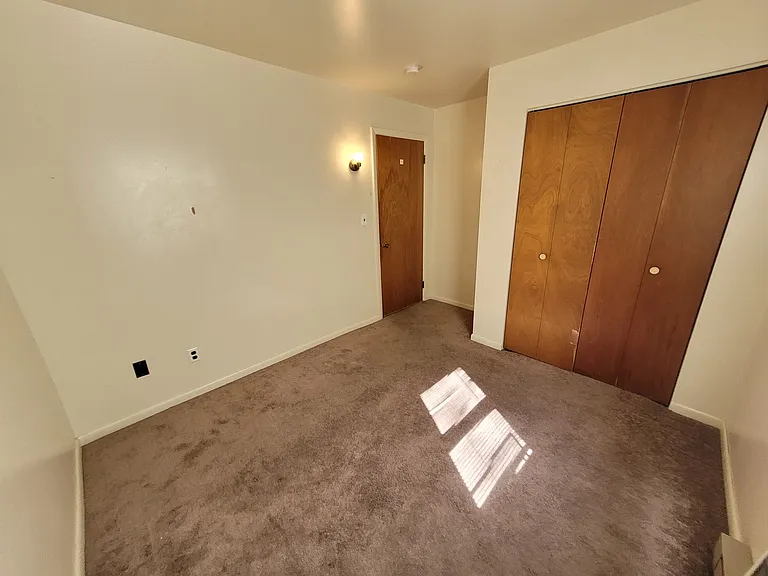 223 Main St — Photo 13