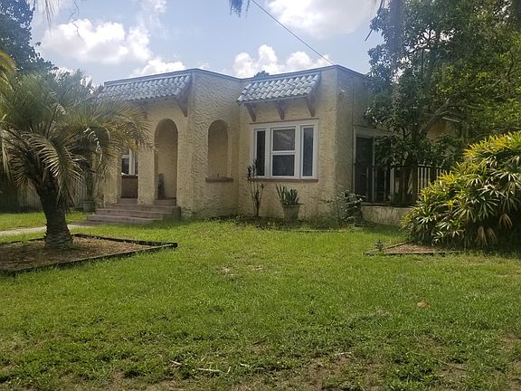 2nd image of 1405 Coburn Dr