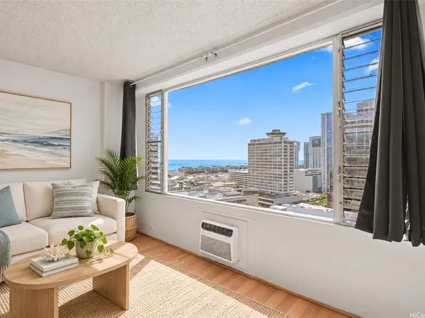 747 Amana St APT 2117, Honolulu, HI 96814