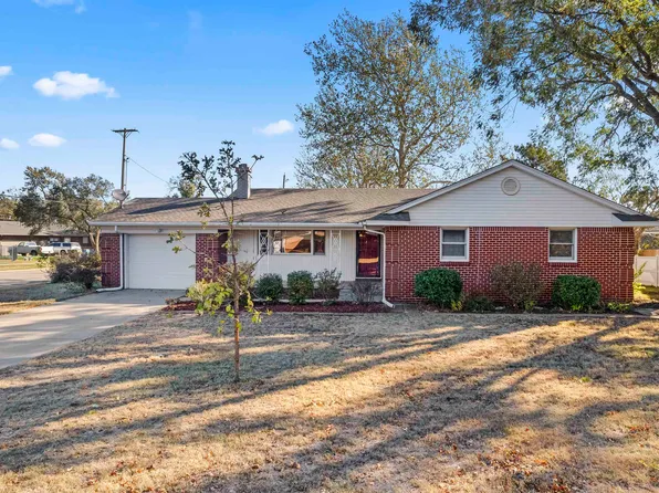 612 N Garfield St, Cheney, KS 67025