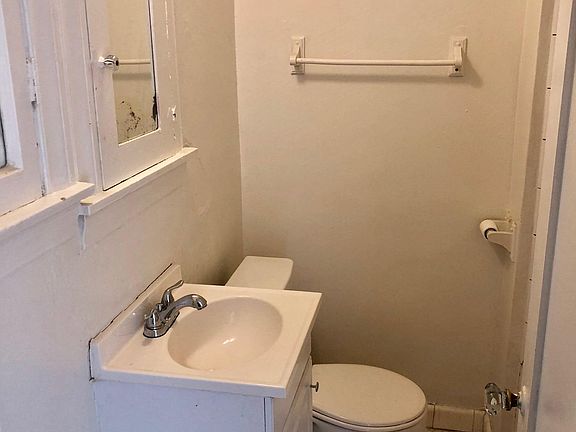 5th image of 1116 Sartori Ave APT 207